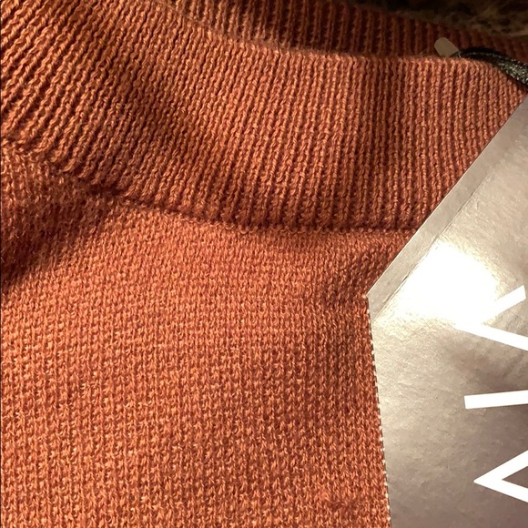 Brown Polkadot sweater - Picture 7 of 7